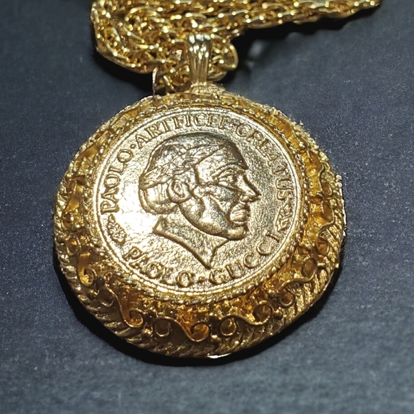 Gucci 18kt GP Vintage 80's Portrait Coin Necklace New Old Stock - Picture 3 of 5